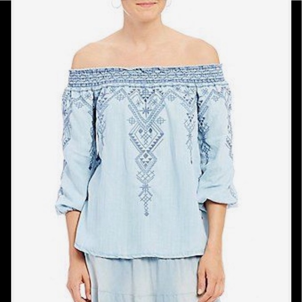 Reba  Summer Escapes Top
